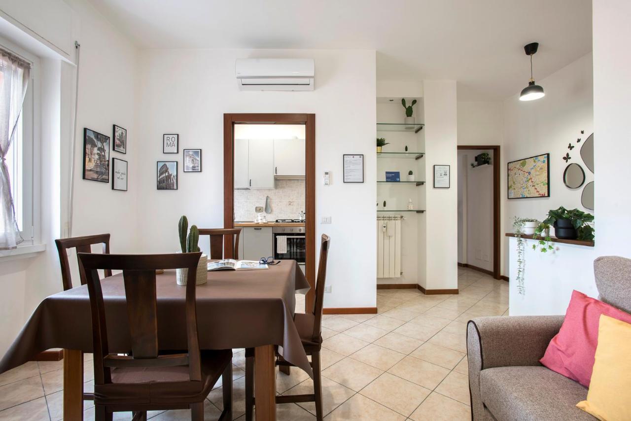 Stylish & Cozy - 5 Star Location- Balcony - View Roma
